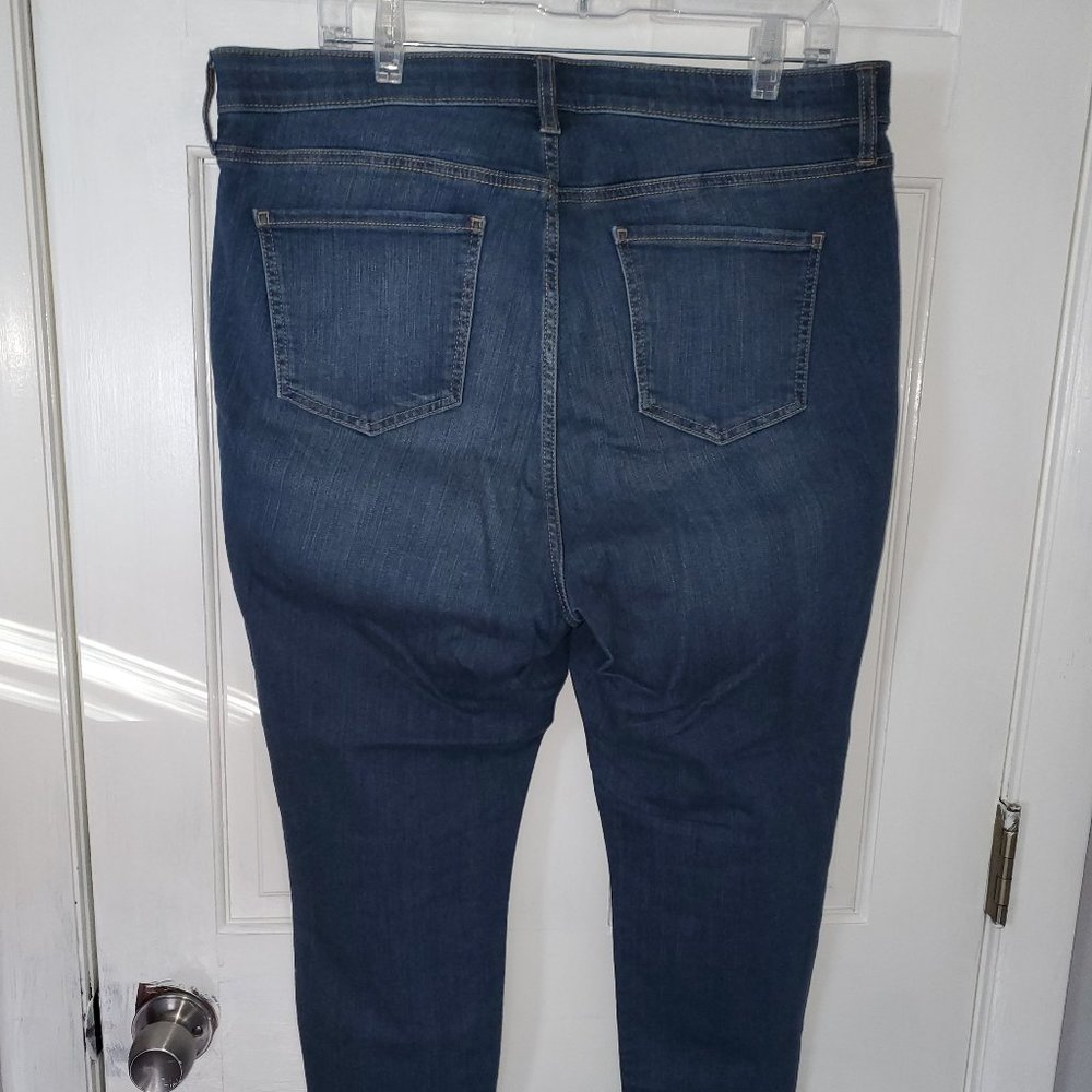 Torrid EUC Women's Plus Size 18 Short Sky High Skinny Premium Stretch Dark Jean - Picture 5 of 12
